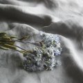 Fleurs en tissu bleus