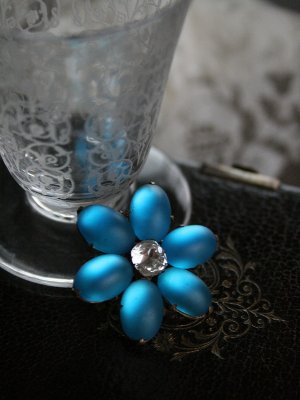 画像2: Broche Bleue "Fleur"
