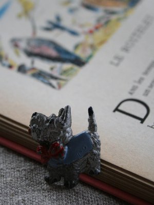 画像1: Broche chien gris/bleu