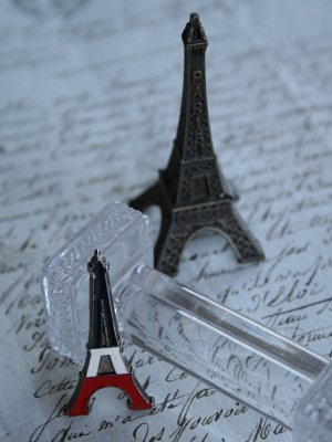 画像1: Broche Tour d'Eiffel tricolore