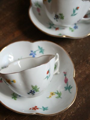 画像1: Porcelain de paris Demi-tasse "petites fleurs"