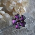 Broche fleurs violet