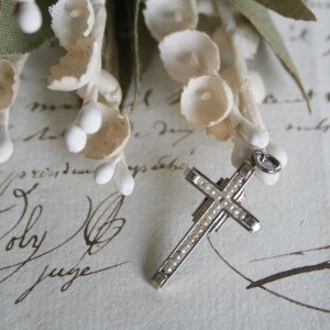 画像1: Pendantif croix perles