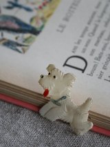 画像: Broche chien blanc/bleu